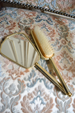 Set de Coiffure Vintage Doré à Broderie Fleurs
