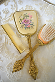 Set de Coiffure Vintage Doré Broderies Fleurs
