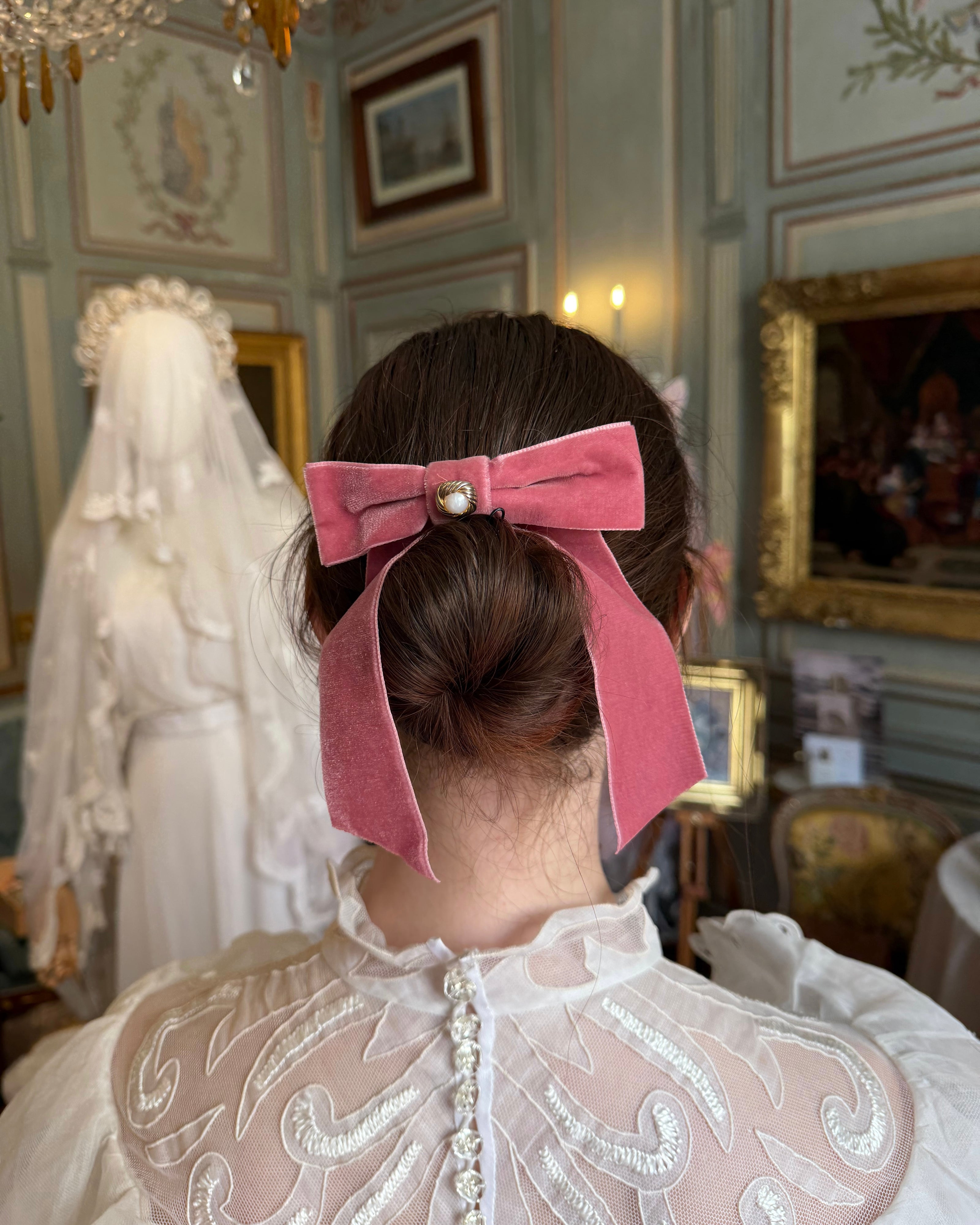 Le Noeud En Velours Rose