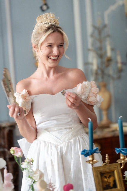 Couronne de Fleurs de Cire pour Chignon Flora
