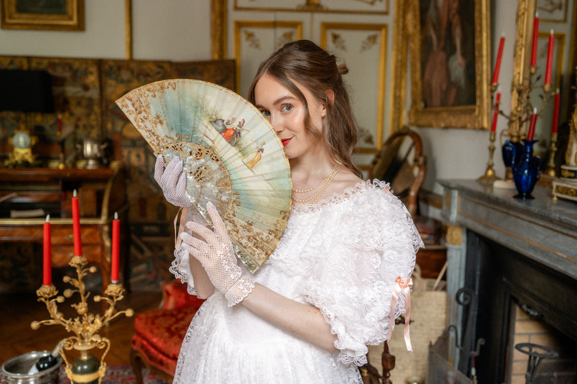 Éventail en Papier Peint à la Main