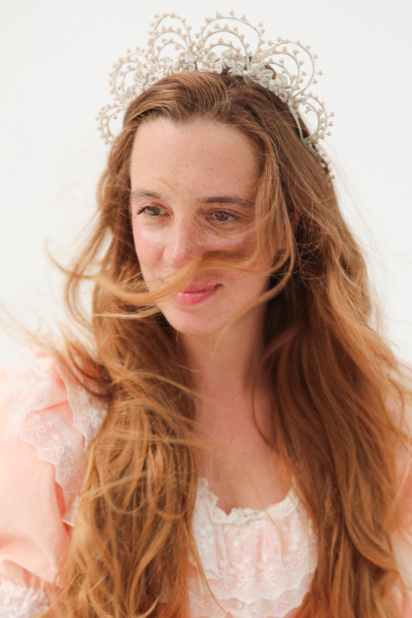 Couronne de Fleurs de Cire à Festons