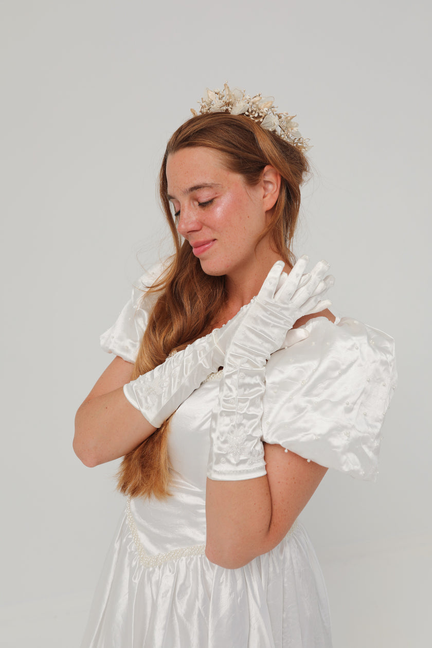 Gants de Mariée en Satin Blanc avec Détails Perlés