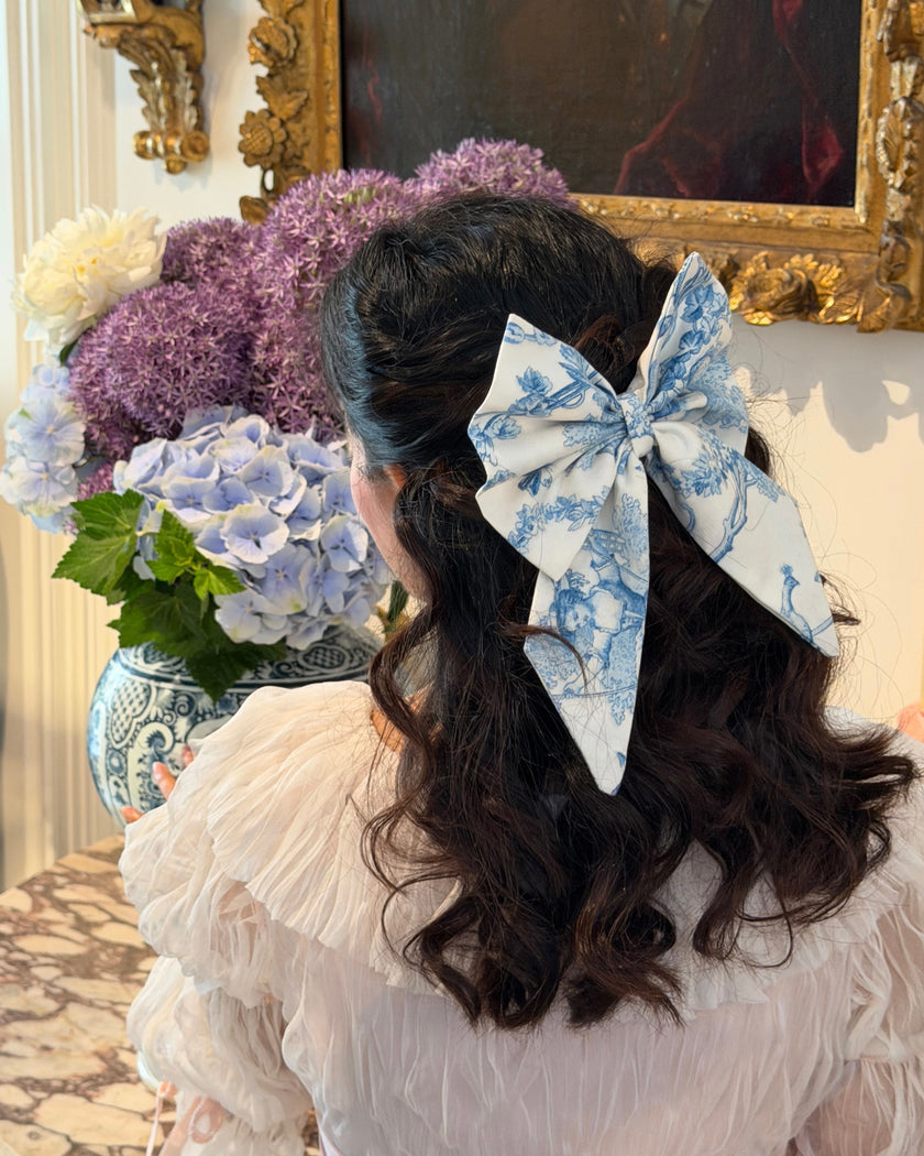 Le Signature Demoiselle Bleue