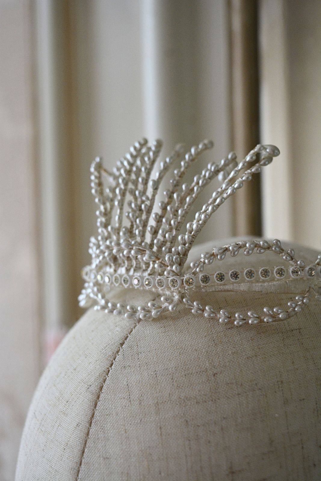 Couronne De Mariée Vintage fleurs de cire et strass