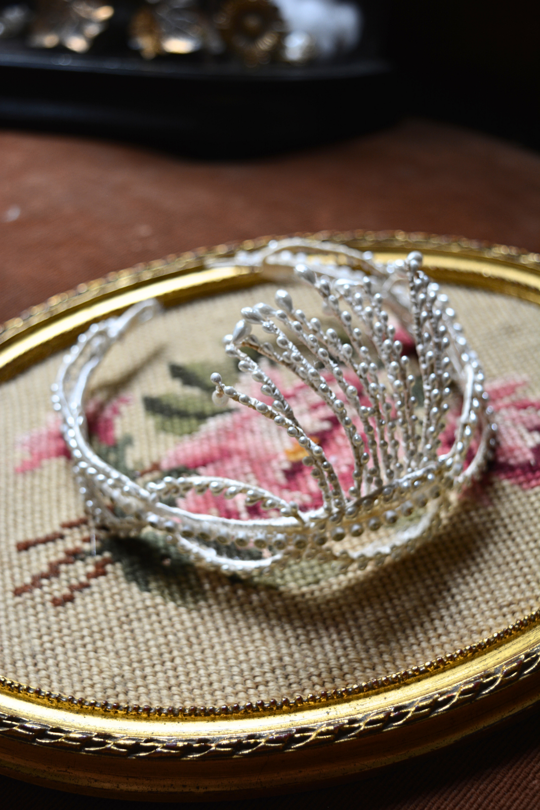 Couronne De Mariée Vintage fleurs de cire et strass