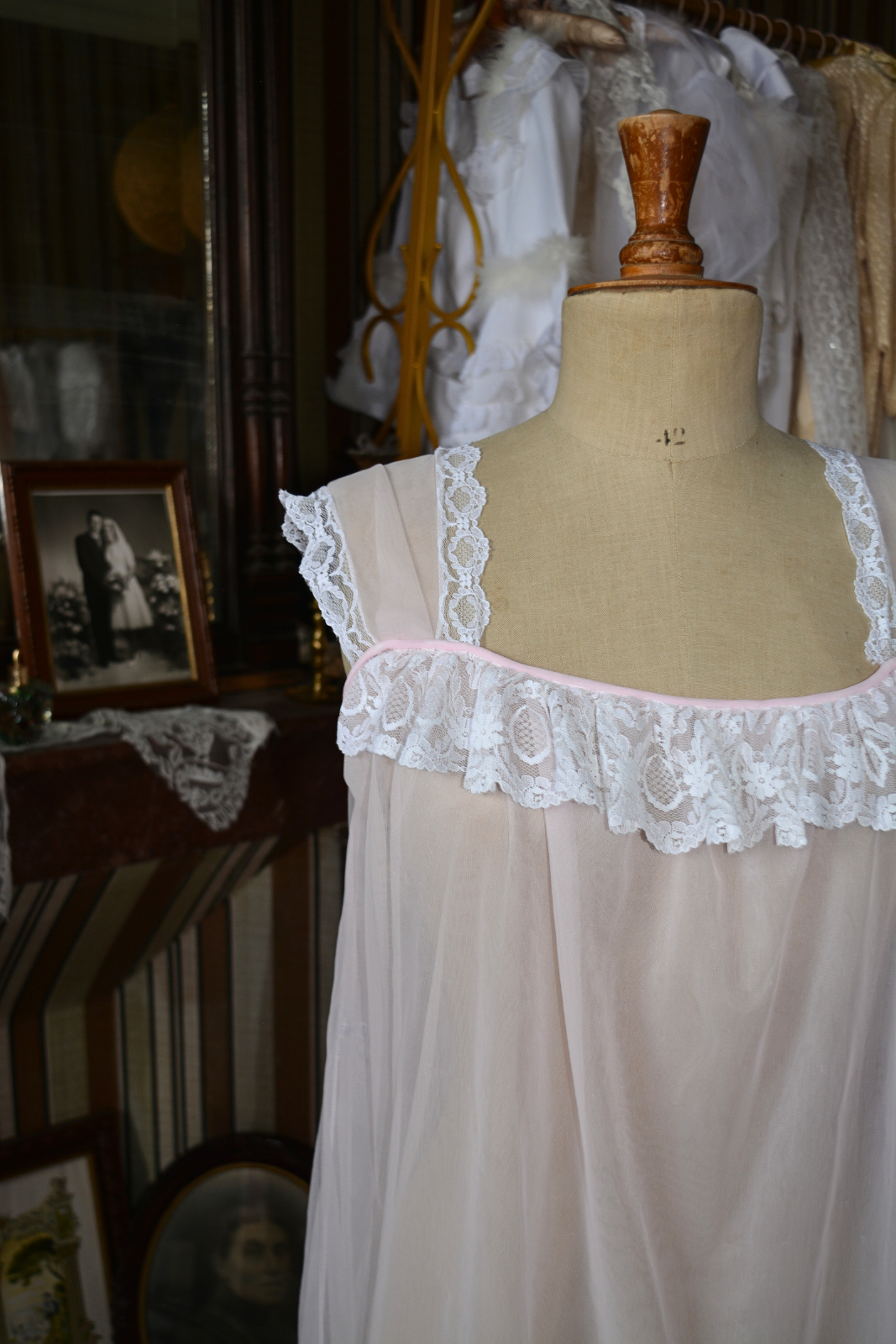 Nuisette Vintage Rose Poudré et dentelle